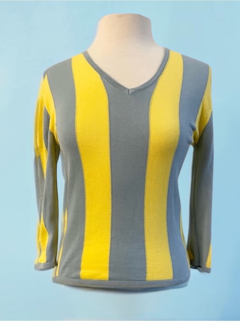 BURBERRY GOLF COTTON V-NECK STRIPED SWEATER SIZE MEDIUM